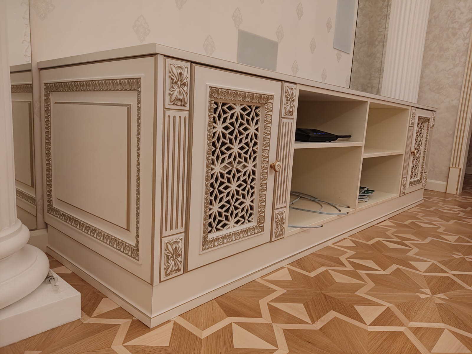 Сabinets, dressers, shelving